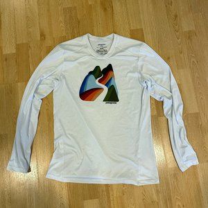 Patagonia Silk Weight Capilene Graphic Crew Sunshirt/Watershirt